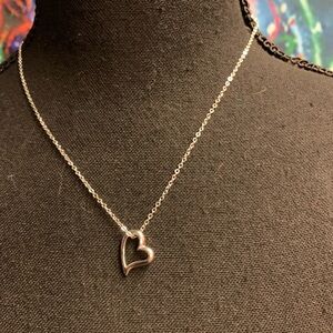 🤑 5 for $25 
Minimalist Silver Heart Pendant Necklace